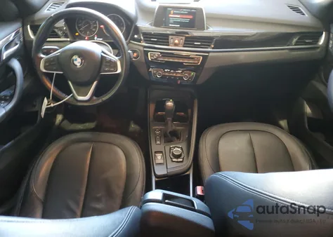 2018 BMW X1 xDrive28I z USA, uszkodzony, nr VIN WBXHT3C34J5K25935